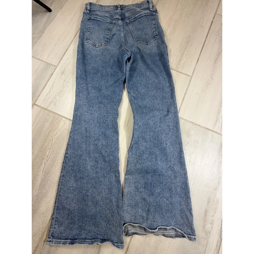 Abercrombie & Fitch The Flare Ultra High Rise Jeans Medium Wash Blue 29 8R
